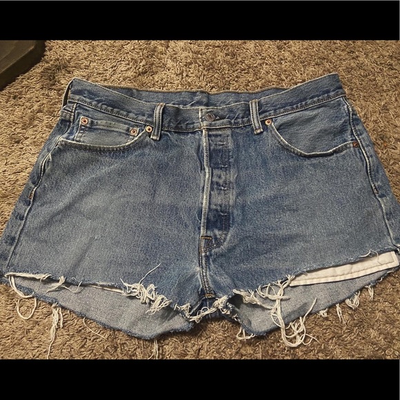 Vintage 501 Levi shorts - Picture 1 of 2